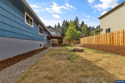 210 Walnut Drive S Monmouth OR 97361