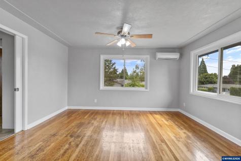 210 Walnut Drive S Monmouth OR 97361