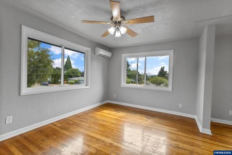 210 Walnut Drive S Monmouth OR 97361