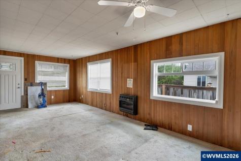 2085 Evergreen Avenue NE Salem OR 97301