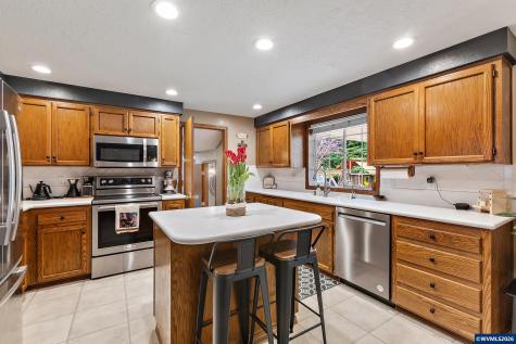 5935 Smoketree Drive SE Salem OR 97306
