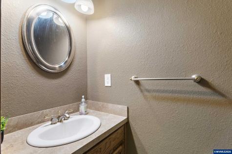 5935 Smoketree Drive SE Salem OR 97306