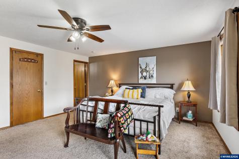 5935 Smoketree Drive SE Salem OR 97306