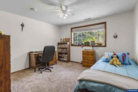 5935 Smoketree Drive SE Salem OR 97306