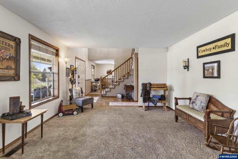 5935 Smoketree Drive SE Salem OR 97306
