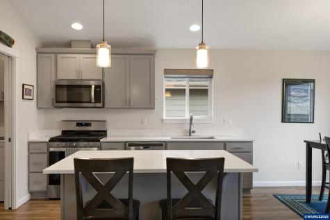 2045 SE Academy Street Dallas OR 97338