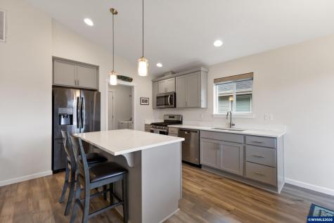 2045 SE Academy Street Dallas OR 97338