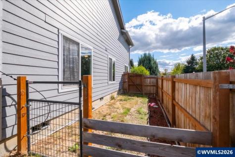 3209 22nd Avenue SE Albany OR 97322