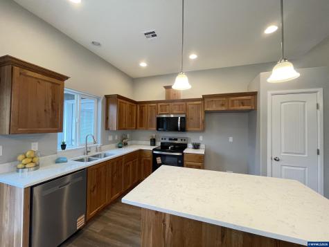 1469 Crittenden Street SW Albany OR 97321