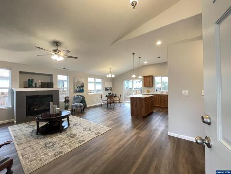 1469 Crittenden Street SW Albany OR 97321