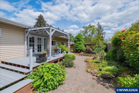 1115 Juniper Street Sweet Home OR 97386