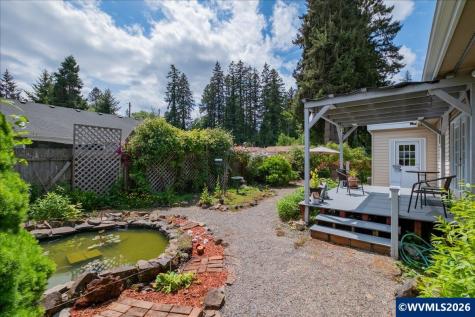 1115 Juniper Street Sweet Home OR 97386
