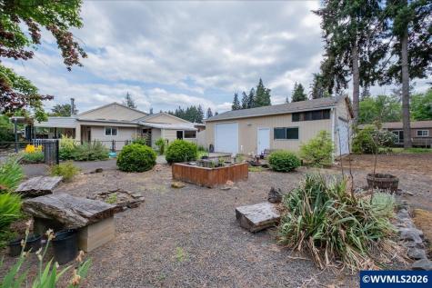 1115 Juniper Street Sweet Home OR 97386