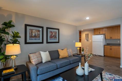 990 Pippa Lane Philomath OR 97370