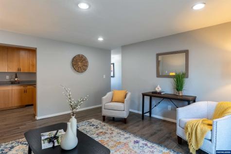 990 Pippa Lane Philomath OR 97370