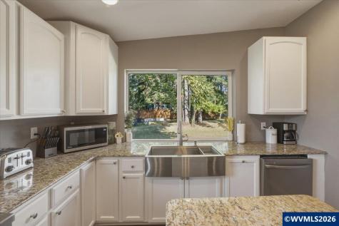 4134 Highway 20 Sweet Home OR 97386