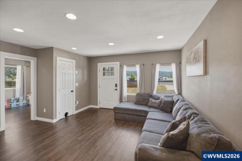 4134 Highway 20 Sweet Home OR 97386
