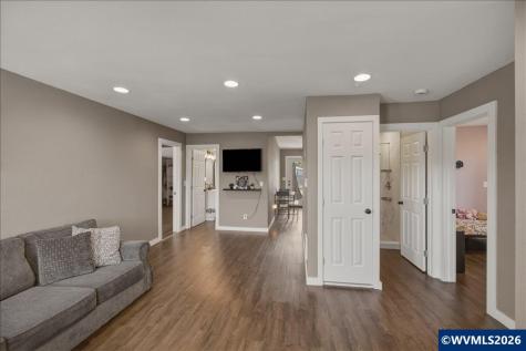 4134 Highway 20 Sweet Home OR 97386