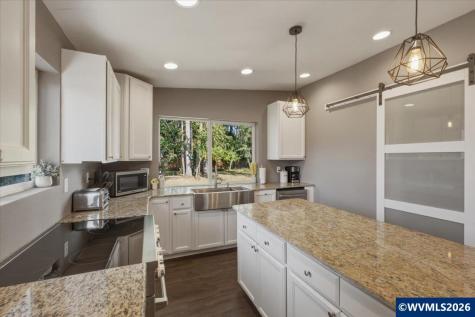 4134 Highway 20 Sweet Home OR 97386
