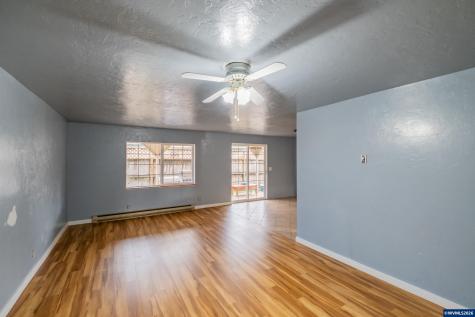 905 Ash Street Brownsville OR 97327