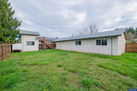 905 Ash Street Brownsville OR 97327