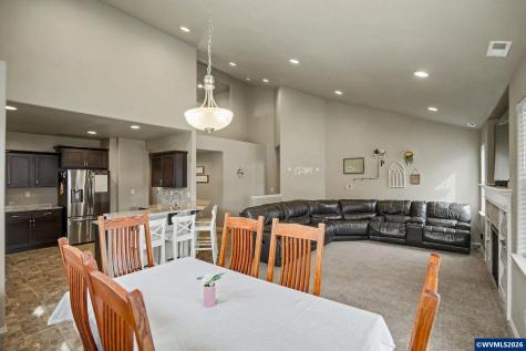 543 Casting Street SE Albany OR 97322