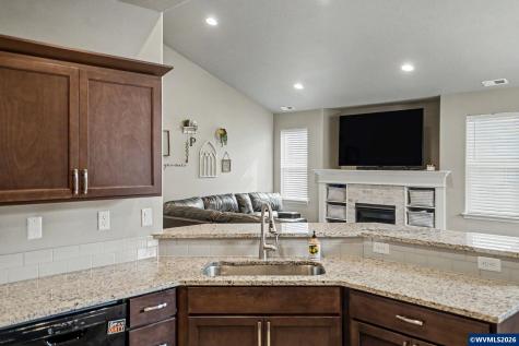 543 Casting Street SE Albany OR 97322
