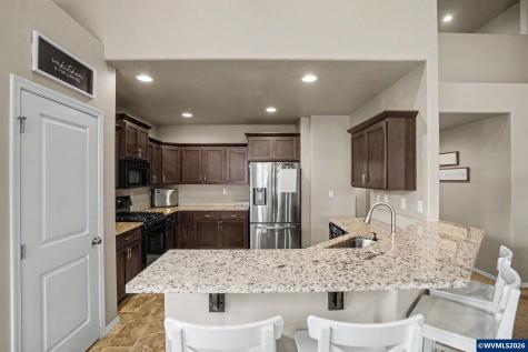 543 Casting Street SE Albany OR 97322