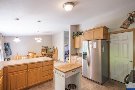 39042 Mount Hope Drive Lebanon OR 97355