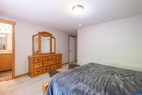 39042 Mount Hope Drive Lebanon OR 97355