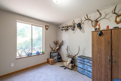 39042 Mount Hope Drive Lebanon OR 97355
