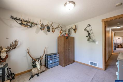 39042 Mount Hope Drive Lebanon OR 97355