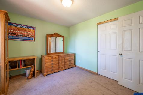 39042 Mount Hope Drive Lebanon OR 97355