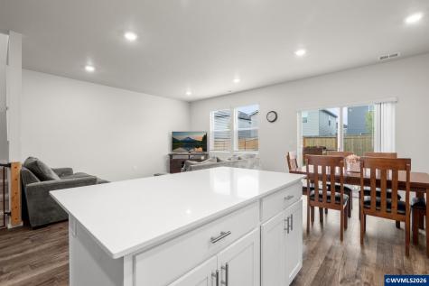 4821 Thyme Avenue NE Salem OR 97301