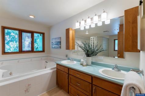 6575 NW Mountain Laurel Place Corvallis OR 97330