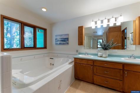 6575 NW Mountain Laurel Place Corvallis OR 97330