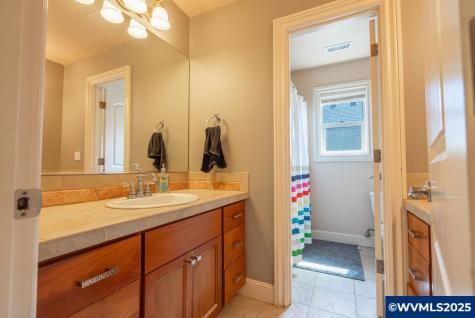 2757 Islander Avenue NW Salem OR 97304