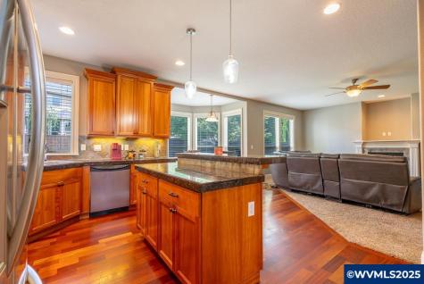 2757 Islander Avenue NW Salem OR 97304