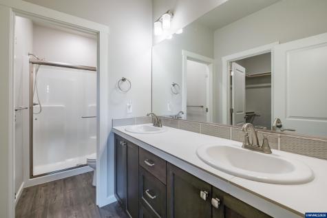 1531 SE Barberry Avenue Dallas OR 97338