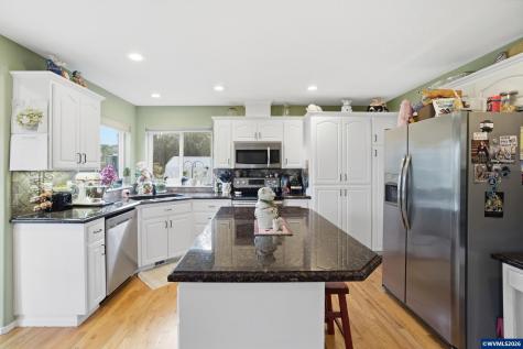 2033 West Park Court NW Salem OR 97304