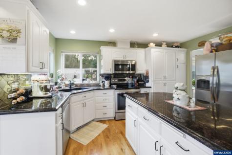 2033 West Park Court NW Salem OR 97304