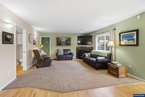 2033 West Park Court NW Salem OR 97304