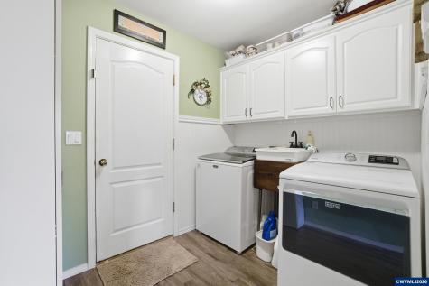 2033 West Park Court NW Salem OR 97304