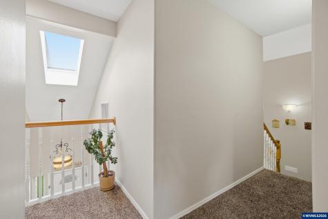 2033 West Park Court NW Salem OR 97304