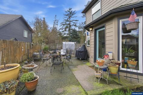 2033 West Park Court NW Salem OR 97304