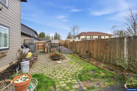 2033 West Park Court NW Salem OR 97304