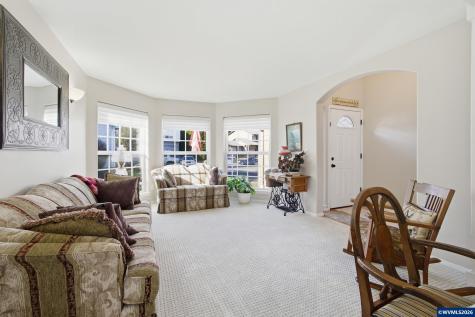 2033 West Park Court NW Salem OR 97304