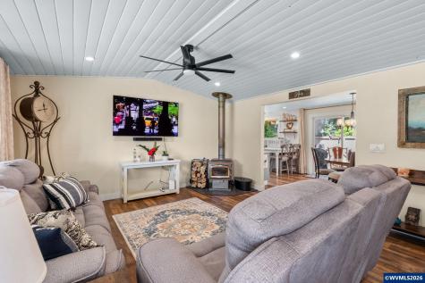 1385 River Bend Road NW Salem OR 97304