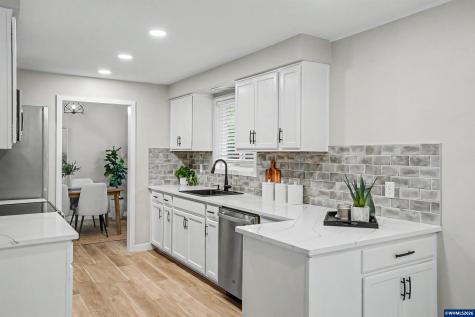 4371 Esther Avenue SE Salem OR 97302