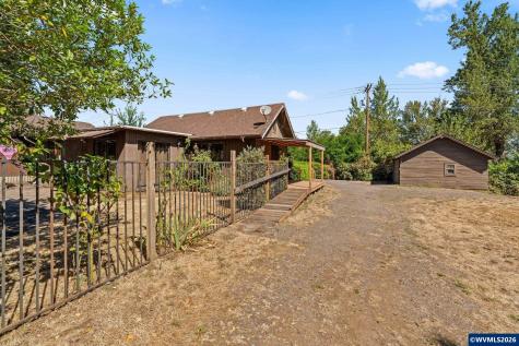 136 E Hillcrest Drive Eugene OR 97404